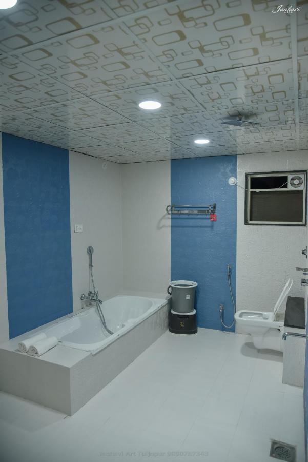 Pawan Executive Tuljapur Екстериор снимка