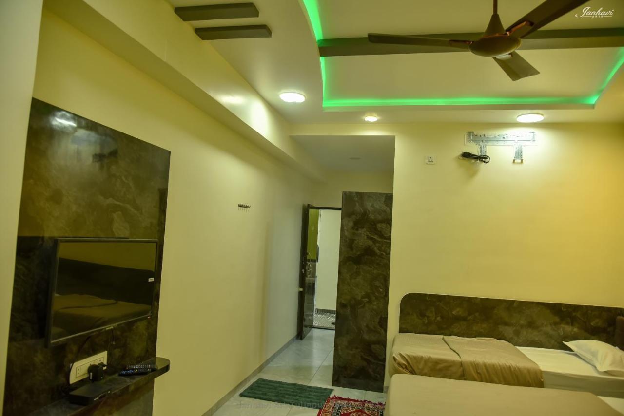 Pawan Executive Tuljapur Екстериор снимка