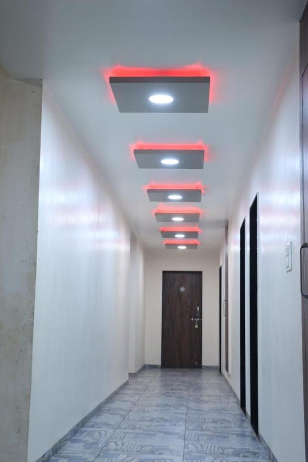 Pawan Executive Tuljapur Екстериор снимка