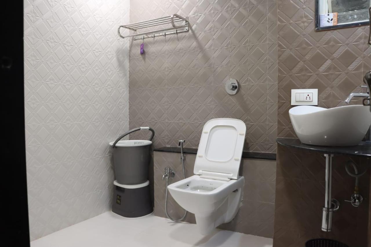Pawan Executive Tuljapur Екстериор снимка