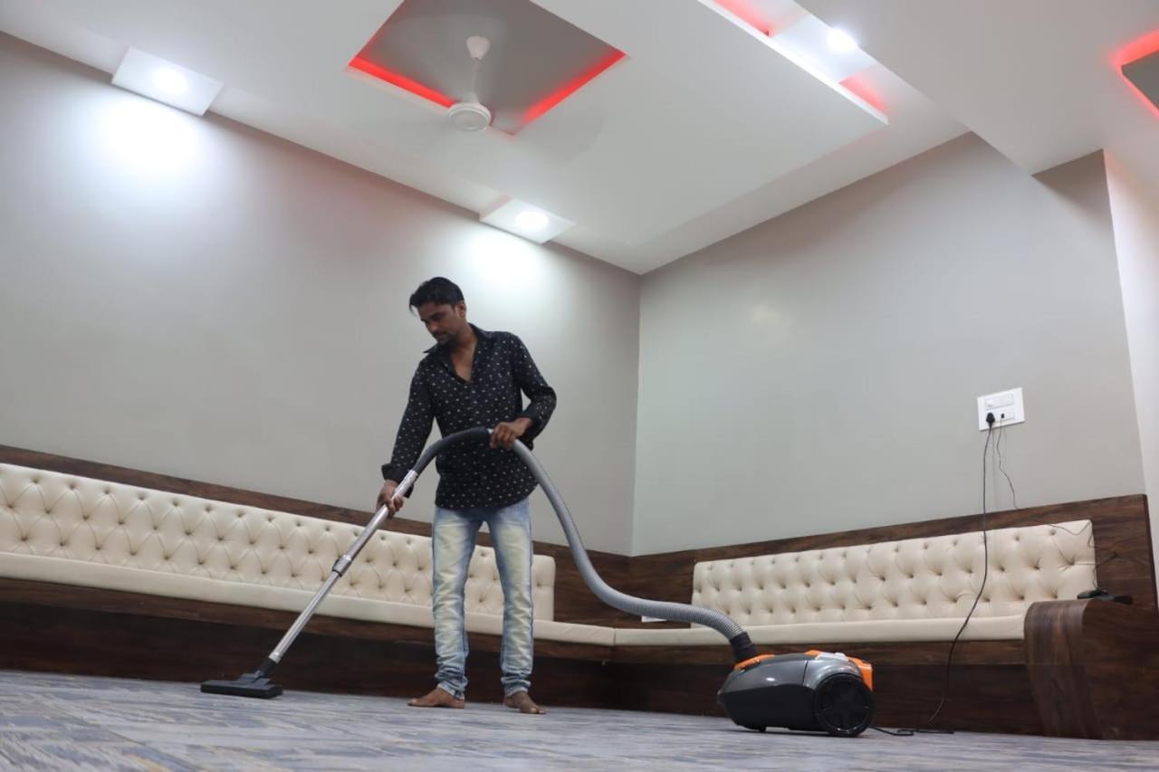 Pawan Executive Tuljapur Екстериор снимка