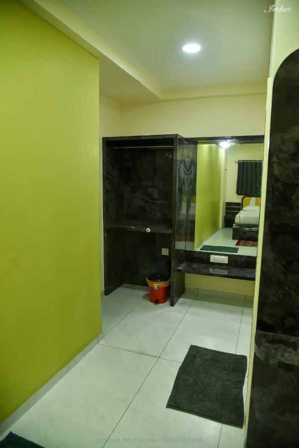 Pawan Executive Tuljapur Екстериор снимка