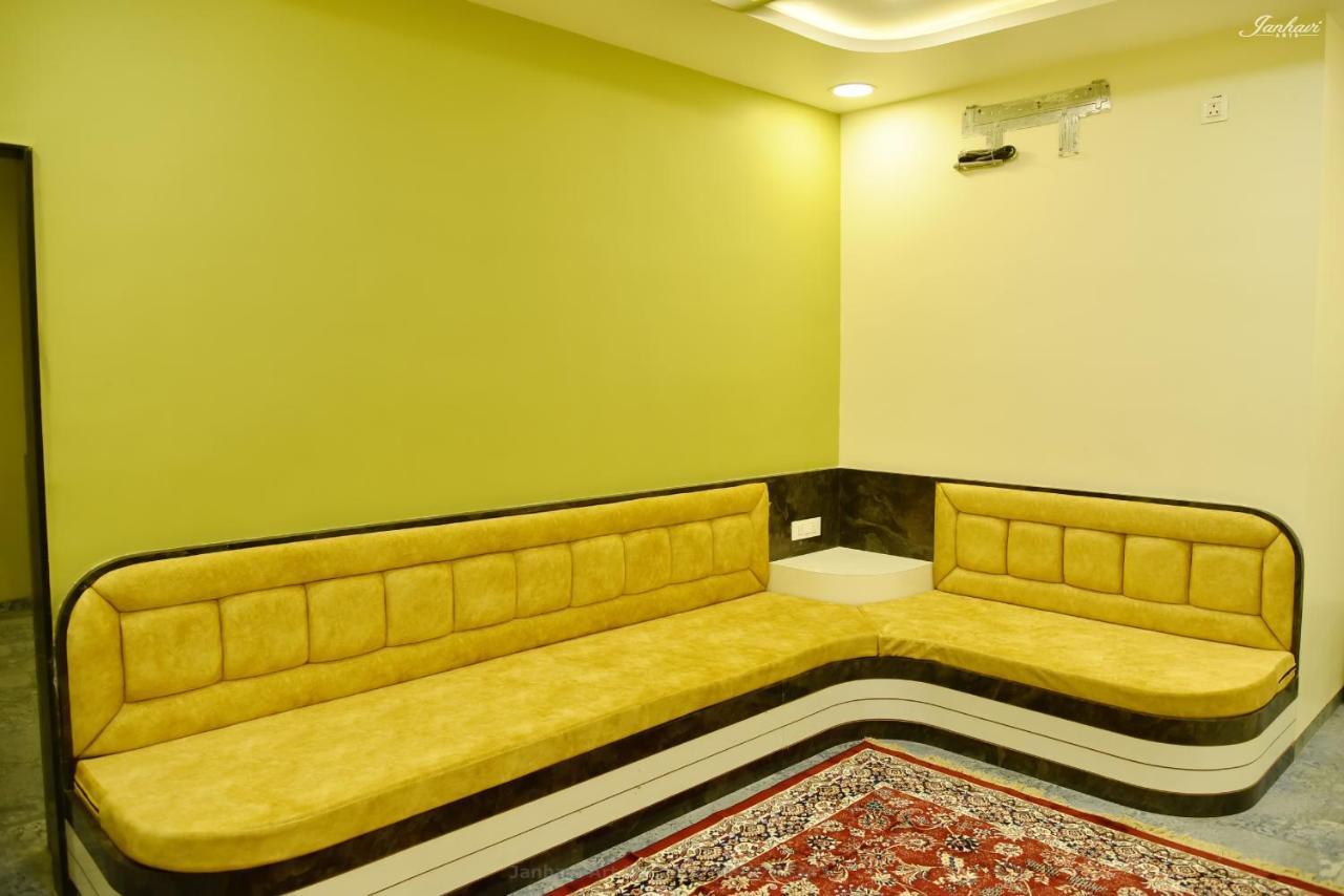Pawan Executive Tuljapur Екстериор снимка