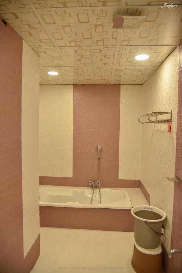 Pawan Executive Tuljapur Екстериор снимка