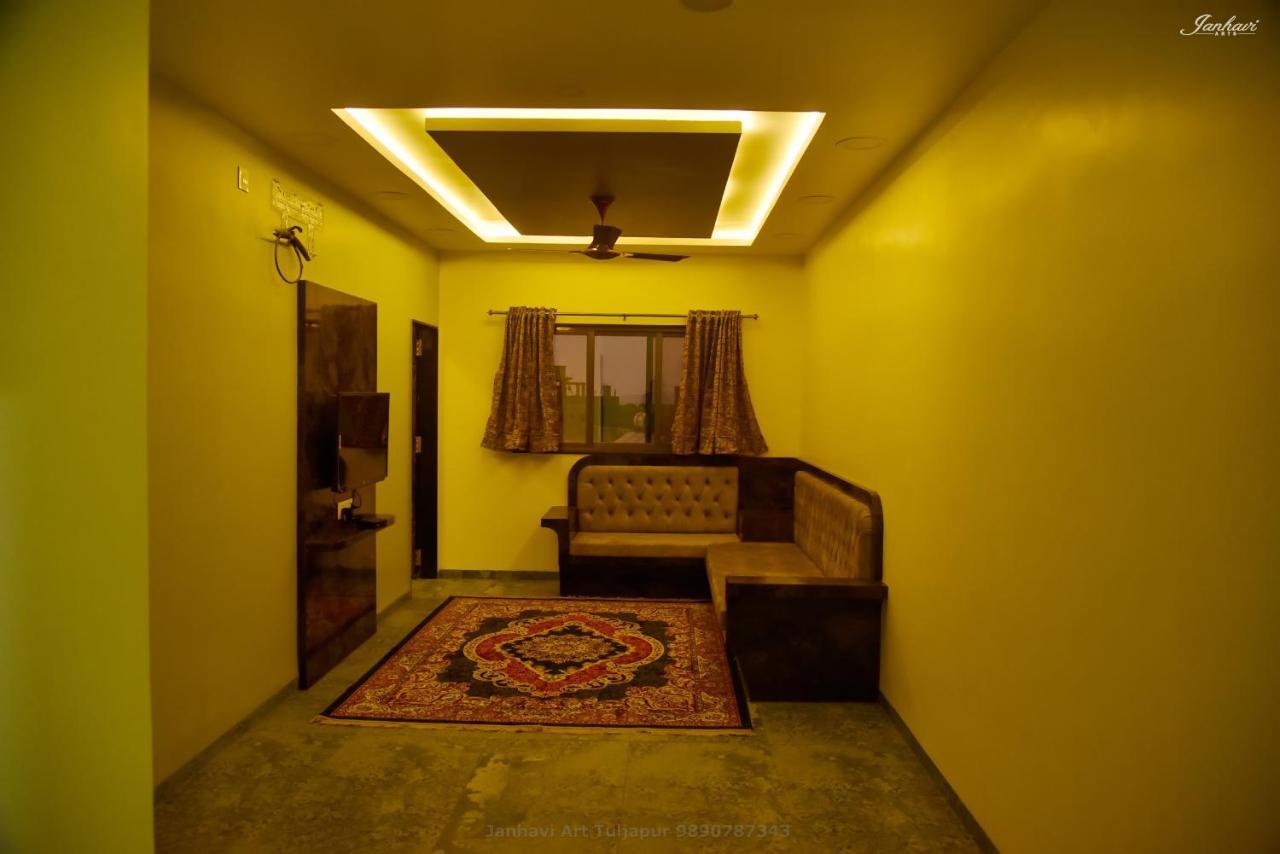 Pawan Executive Tuljapur Екстериор снимка