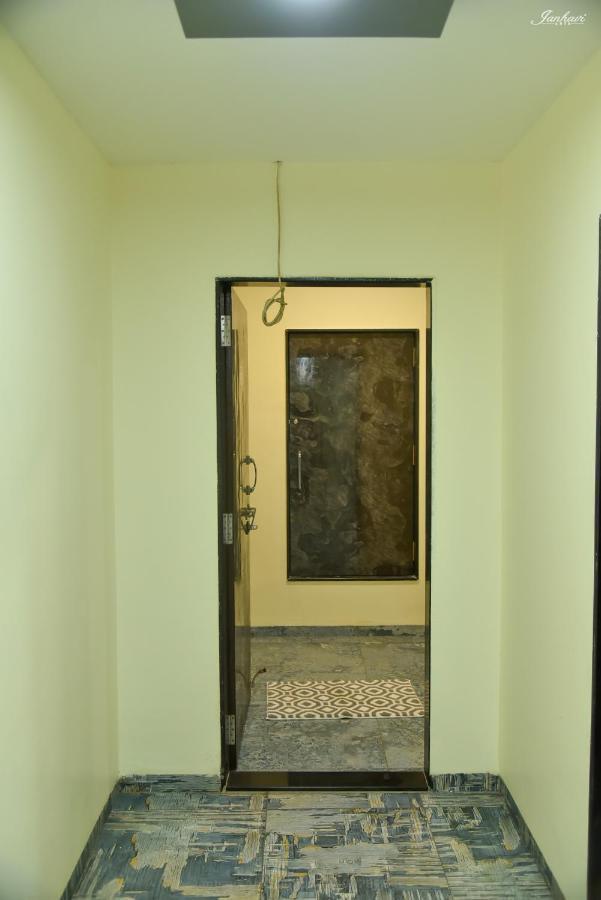 Pawan Executive Tuljapur Екстериор снимка